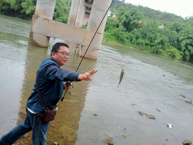 峰的第二张照片--温州相亲服务中心