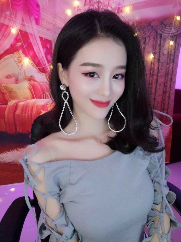 Cici的第三张照片--温州相亲服务中心