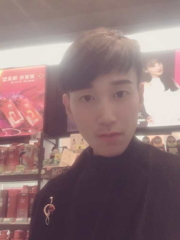 唯美的爱情故事的第一张照片--温州相亲服务中心