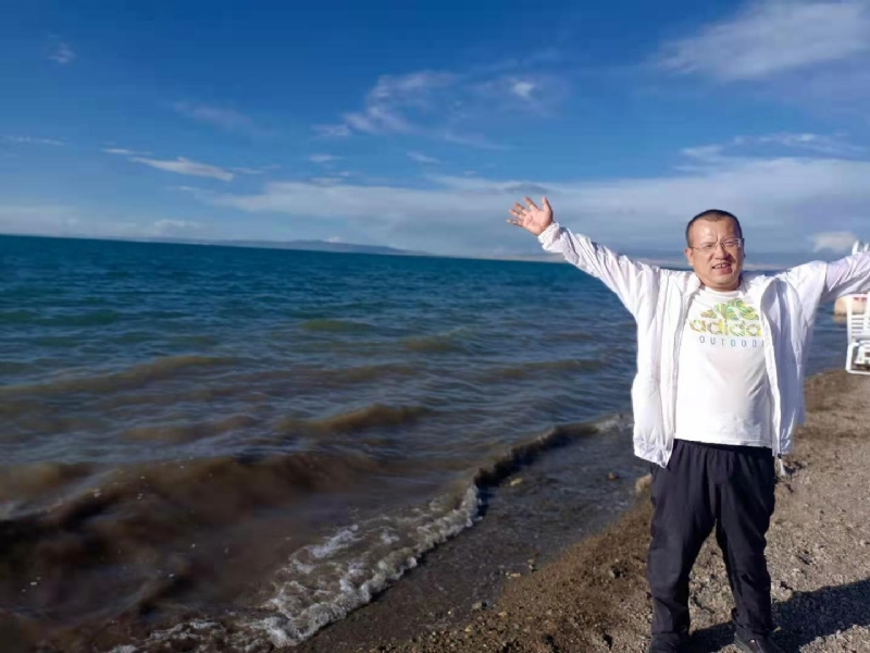 蜜蜂的第一张照片--温州相亲服务中心