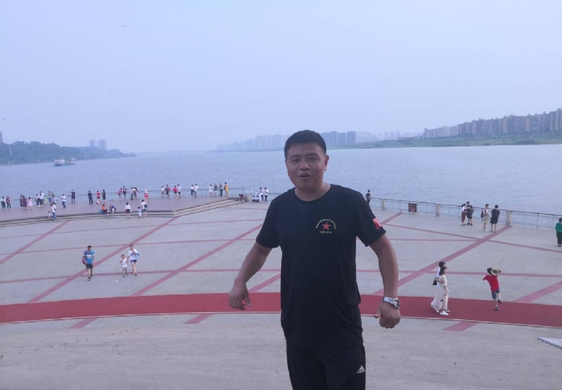 曾经心疼的我的第一张照片--温州相亲服务中心