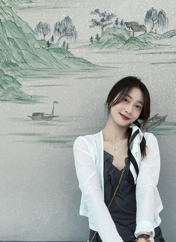 小趴菜的第一张照片--温州相亲服务中心