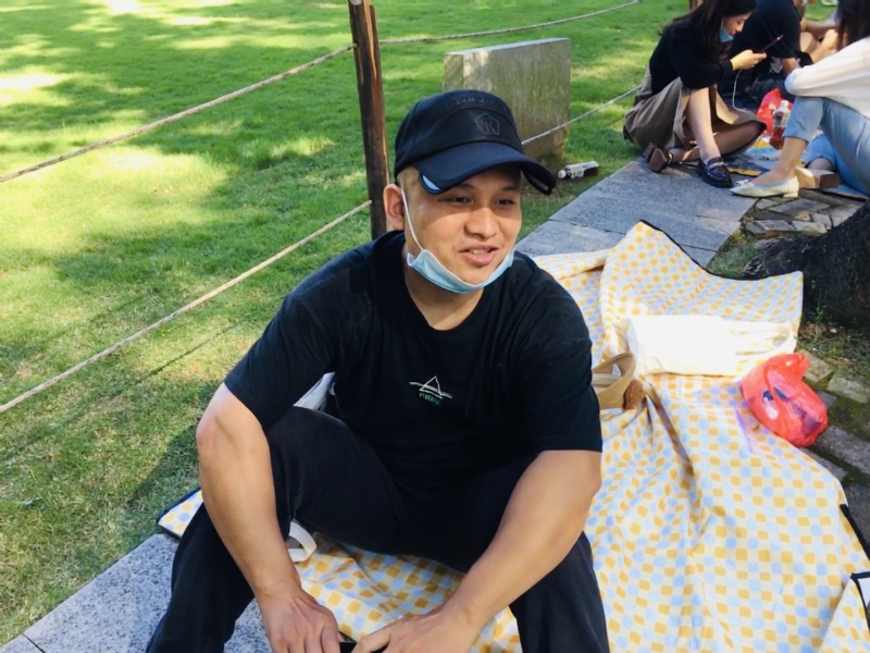 好大一颗石头的第一张照片--温州相亲服务中心