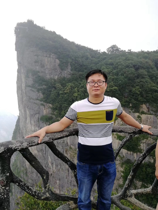 江汉的第一张照片--温州相亲服务中心