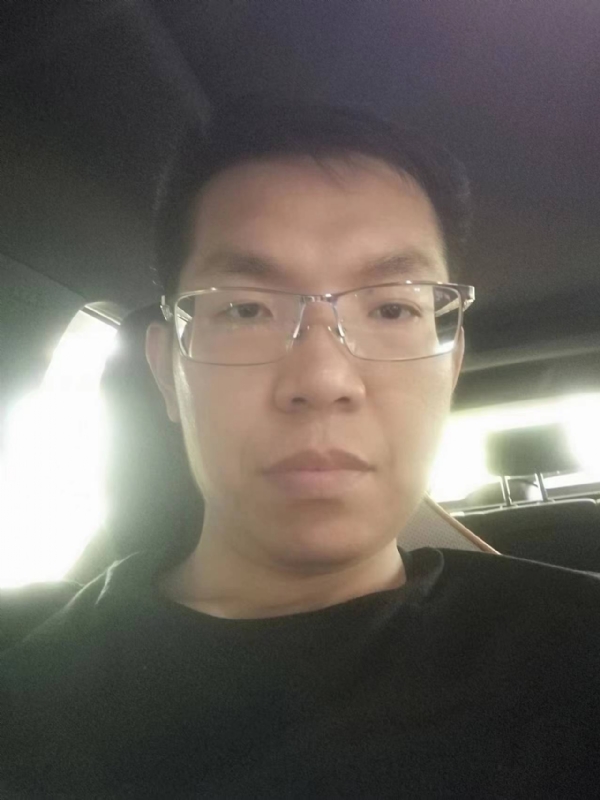 小黑包的第二张照片--温州相亲服务中心