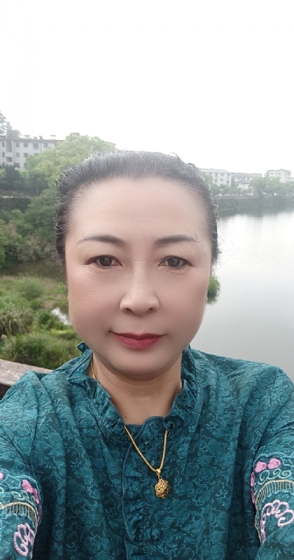 雨中情的第二张照片--温州相亲服务中心