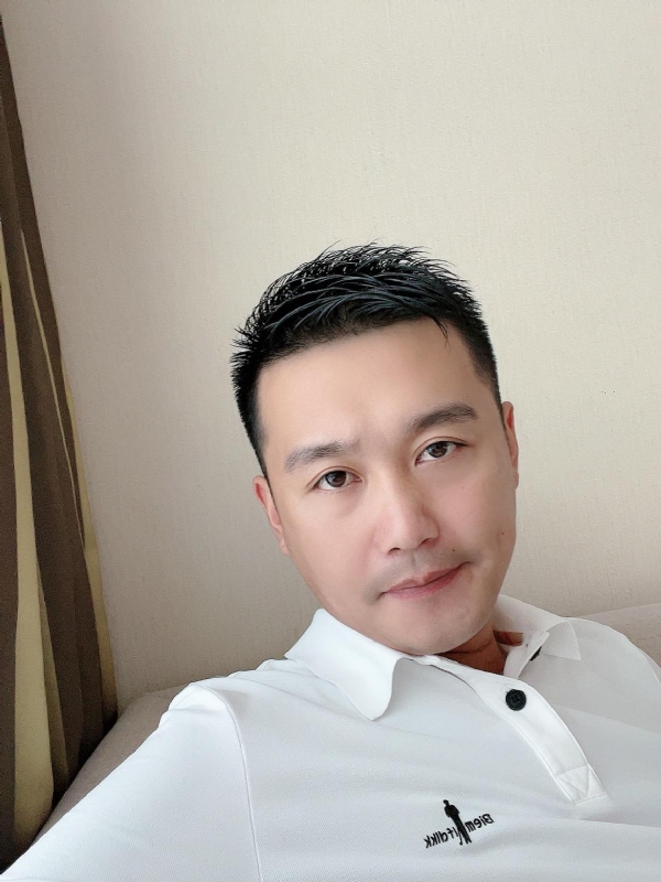 笑望人非的第一张照片--温州相亲服务中心