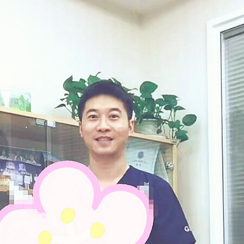 大手牵小手的第二张照片--温州相亲服务中心