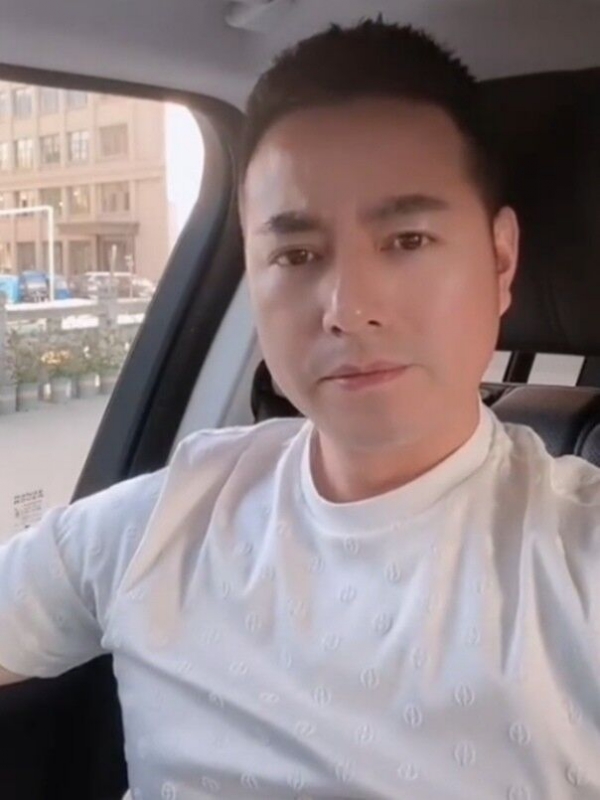 勿忘初心的第一张照片--温州相亲服务中心