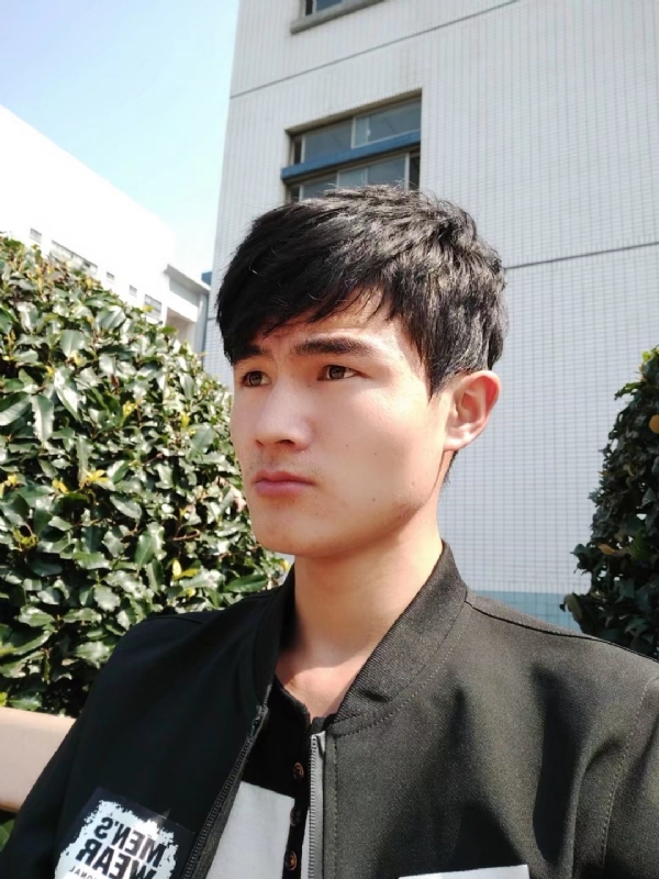 阳光男孩的第四张照片--温州相亲服务中心