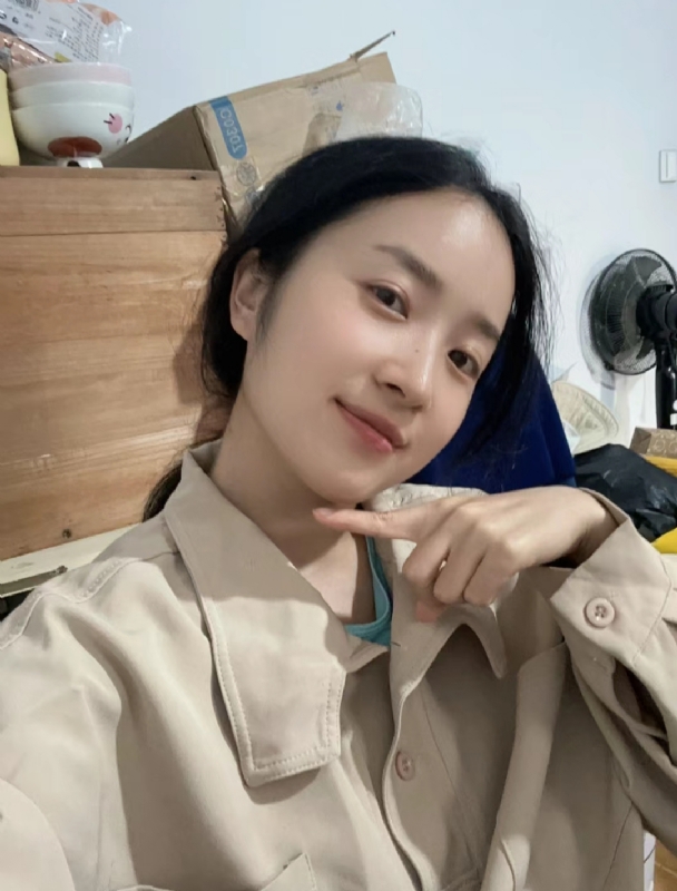 多喝热水的第二张照片--温州相亲服务中心