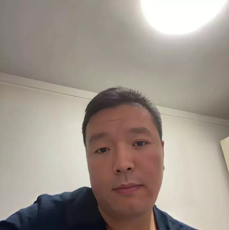 穿唐装的松鼠的第一张照片--温州相亲服务中心