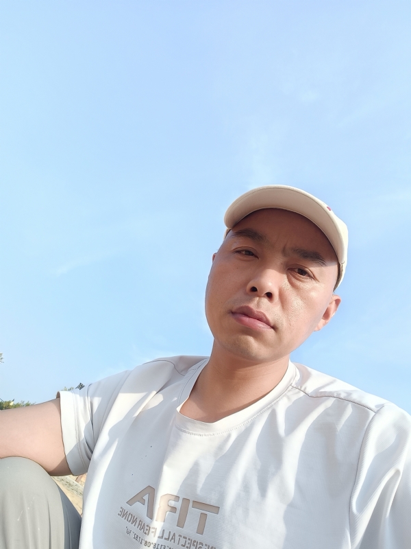 哥哥的第一张照片--温州相亲服务中心