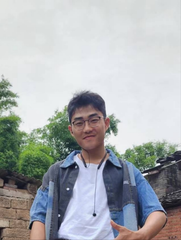 越努力越幸运的第一张照片--温州相亲服务中心