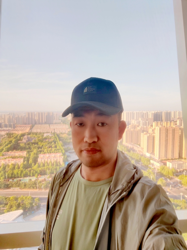 勇攀高峰的第二张照片--温州相亲服务中心