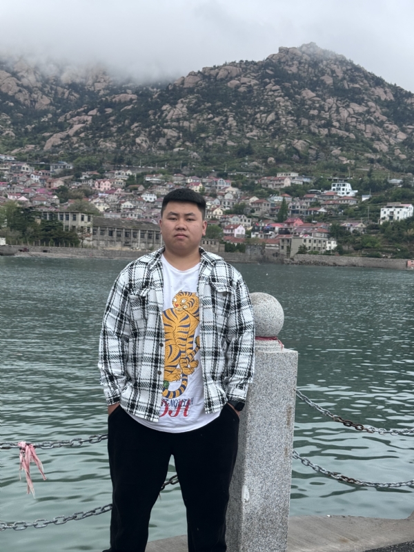 谨慎的第一张照片--温州相亲服务中心