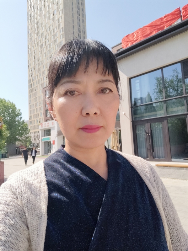 天山雪莲的第一张照片--温州相亲服务中心