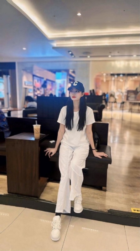 卖火柴的小女孩的第一张照片--温州相亲服务中心