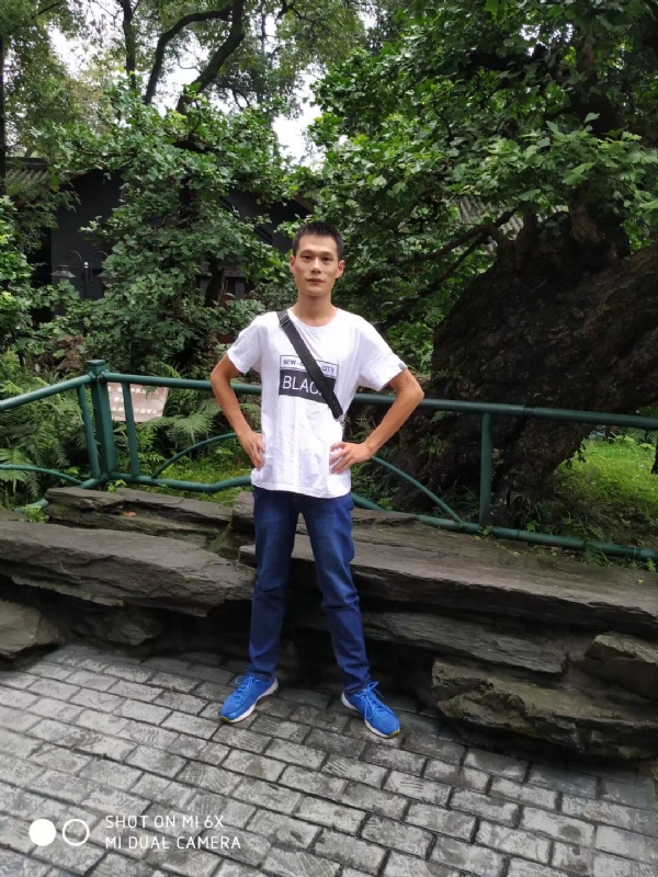 会飞的猪的第一张照片--温州相亲服务中心