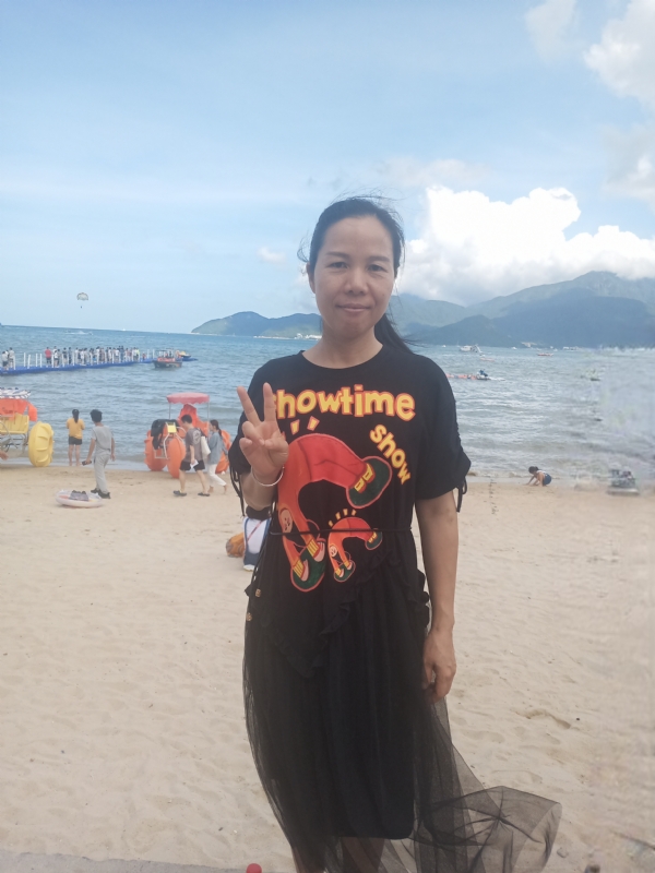 容容的第一张照片--温州相亲服务中心