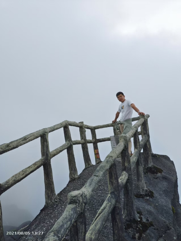 灰色轨迹的第一张照片--温州相亲服务中心