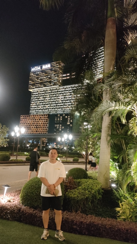 熟悉的身影的第一张照片--温州相亲服务中心