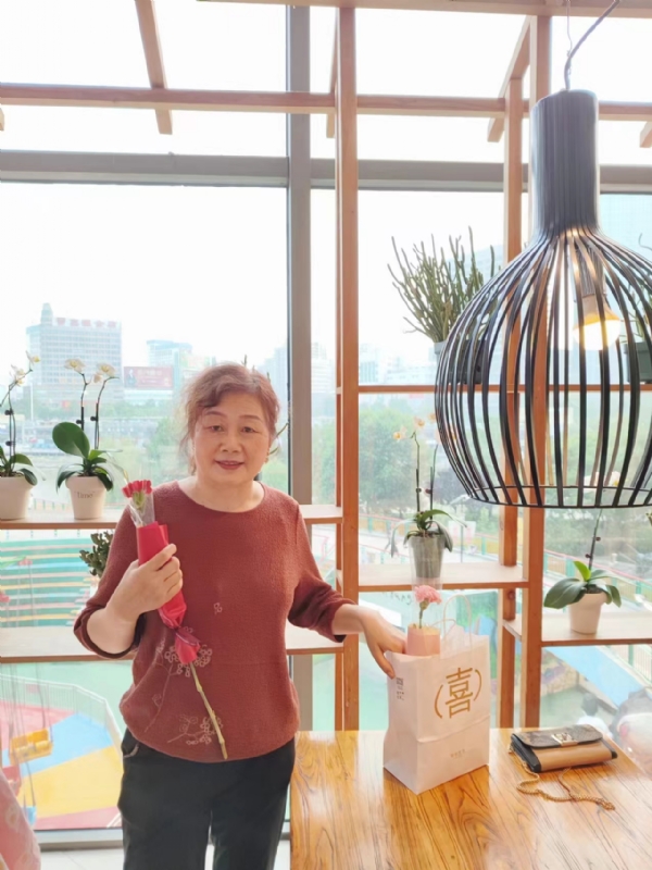 静香的第一张照片--温州相亲服务中心