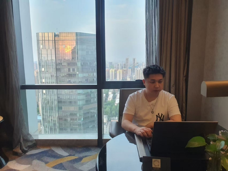 ying的第一张照片--温州相亲服务中心