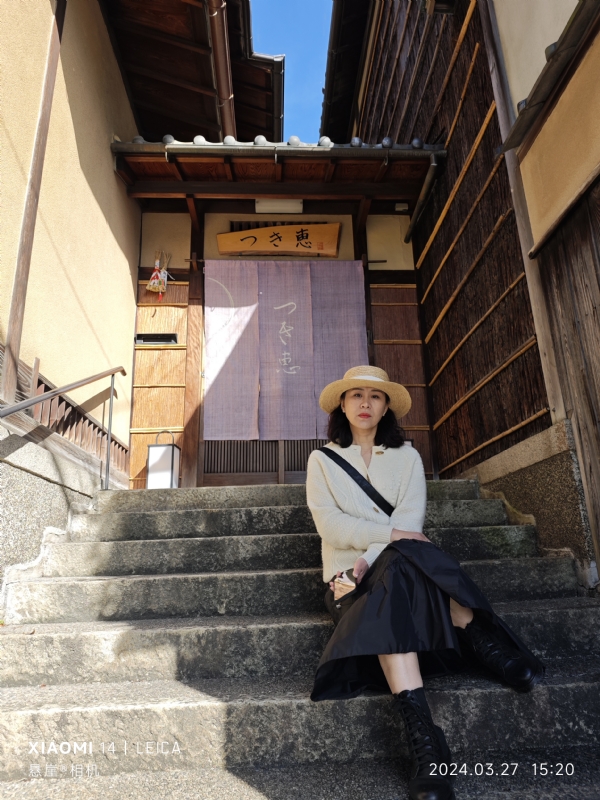 踱着方步的猫小姐的第一张照片--温州相亲服务中心