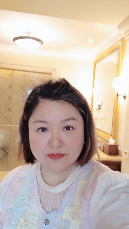 衎静玲瓏的第二张照片--温州相亲服务中心