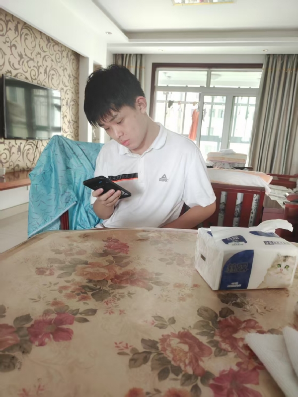 铁在烧的第一张照片--温州相亲服务中心