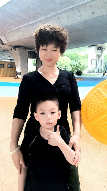 火凤凰的第二张照片--温州相亲服务中心