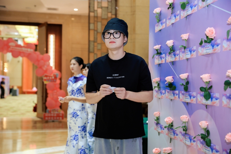 被驯服的象的第一张照片--温州相亲服务中心