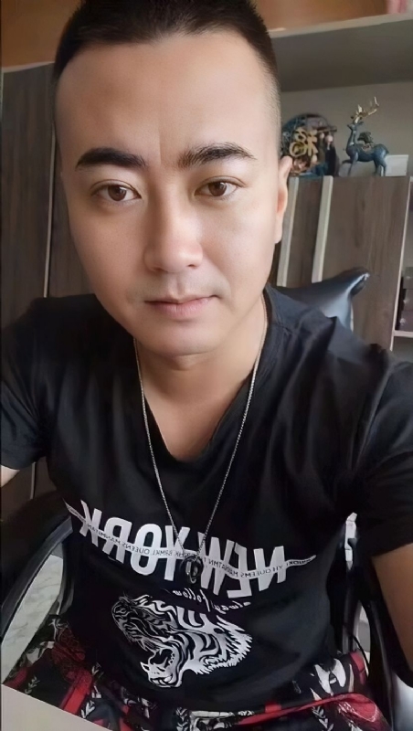 Luck耀的第一张照片--温州相亲服务中心