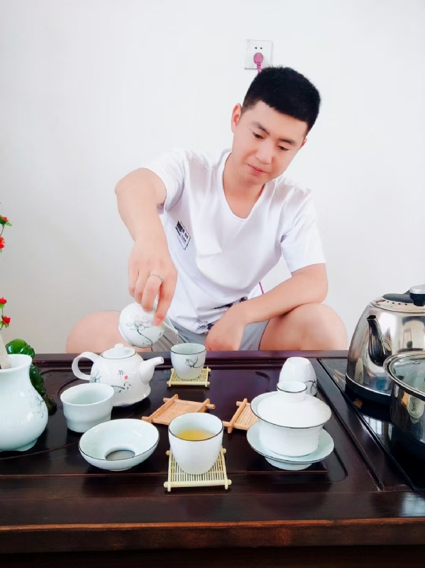 日月的第一张照片--温州相亲服务中心