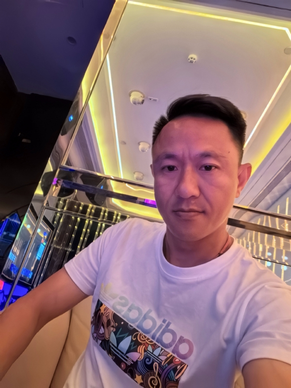 辞岸的第二张照片--温州相亲服务中心