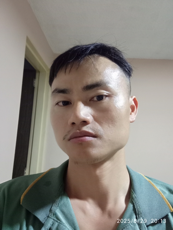 自简的第一张照片--温州相亲服务中心