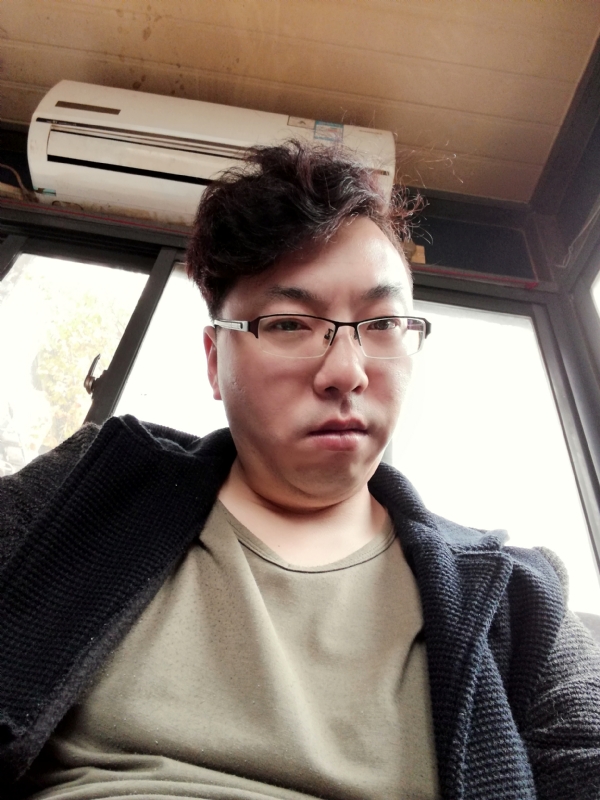 风雨彤周的第二张照片--温州相亲服务中心