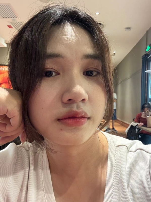 粉墨的第一张照片--温州相亲服务中心