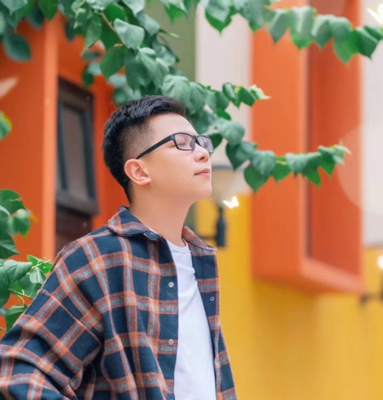 版本之子的第一张照片--温州相亲服务中心